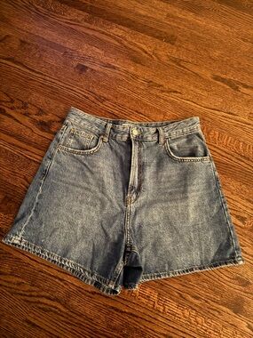 Bershka High Waist Denim Shorts in Dark Blue - Classic Women's Casual Shorts